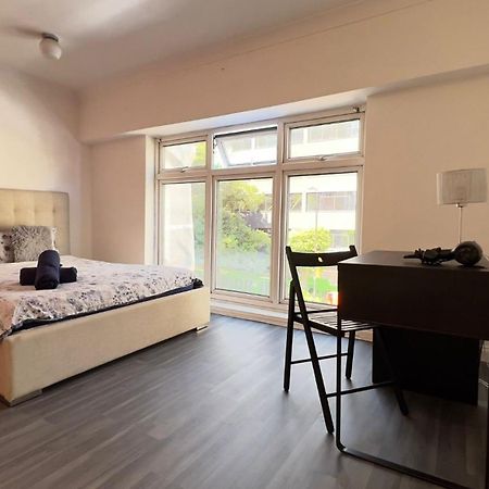 Aldgate Rooms London Bagian luar foto