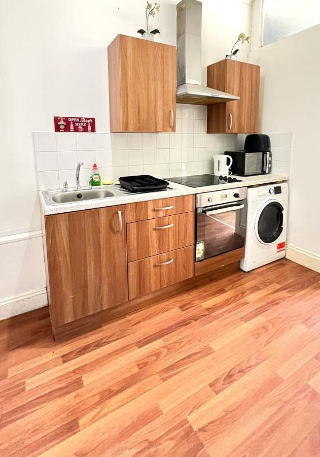 Aldgate Rooms London Bagian luar foto