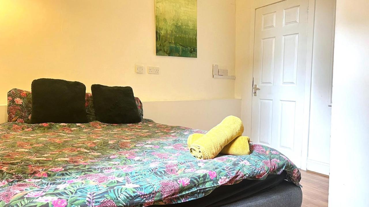 Aldgate Rooms London Bagian luar foto