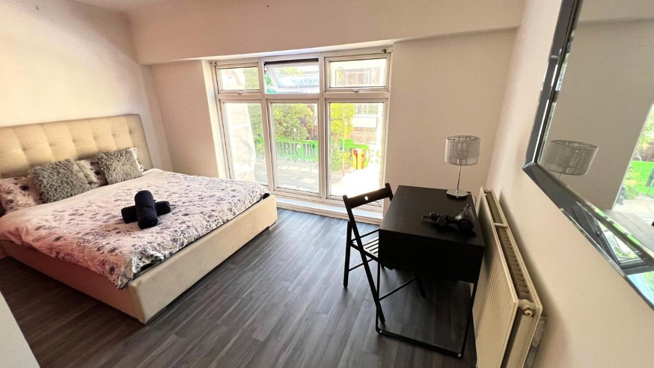 Aldgate Rooms London Bagian luar foto