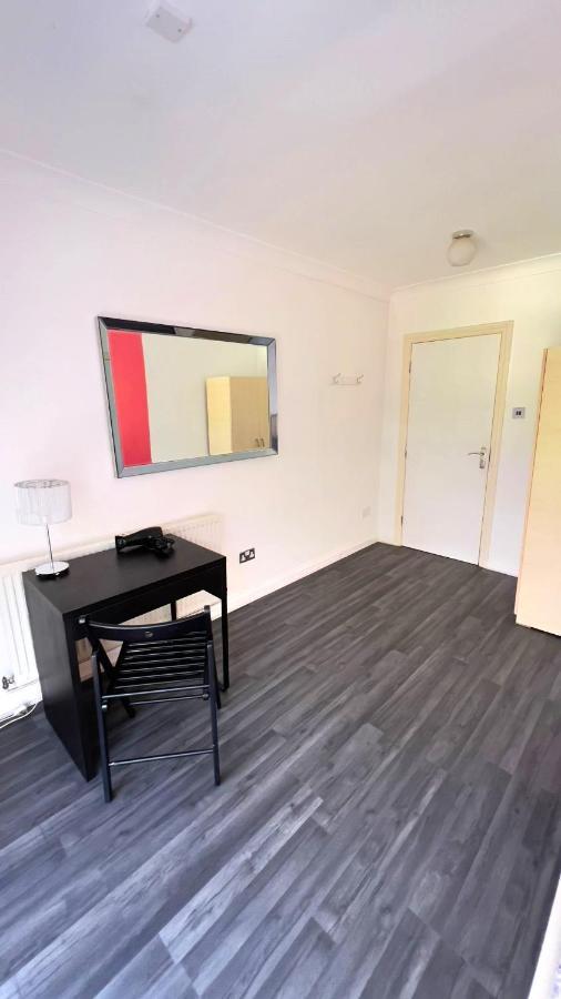 Aldgate Rooms London Bagian luar foto